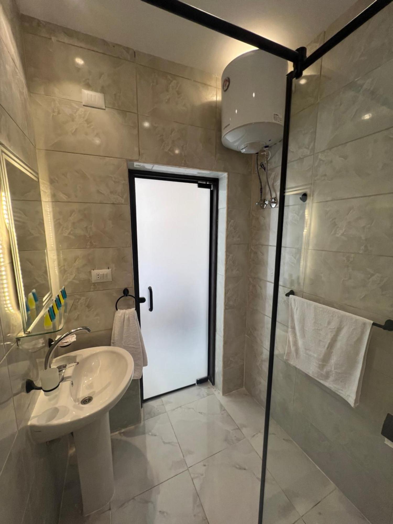 New Glamour Pyramids Hotel Kafrat al Jabal ภายนอก รูปภาพ