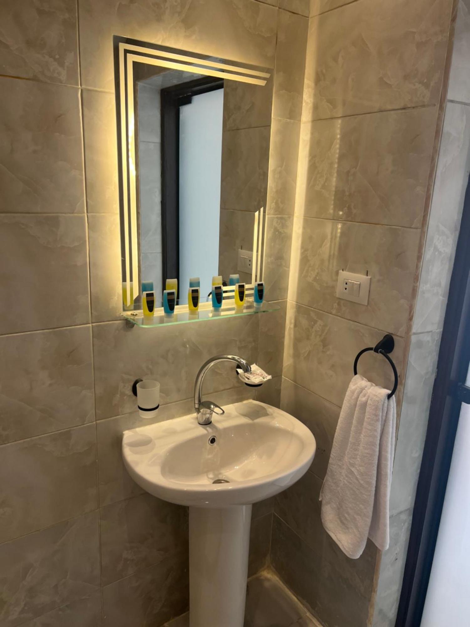 New Glamour Pyramids Hotel Kafrat al Jabal ภายนอก รูปภาพ